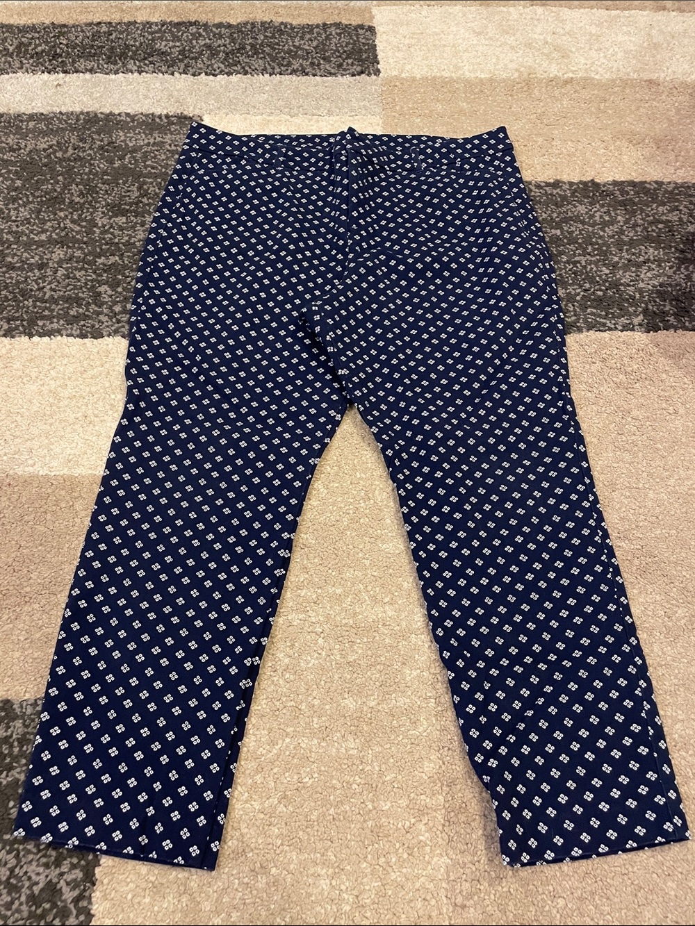 Old Navy Navy Blue Patterned Cropped Pants